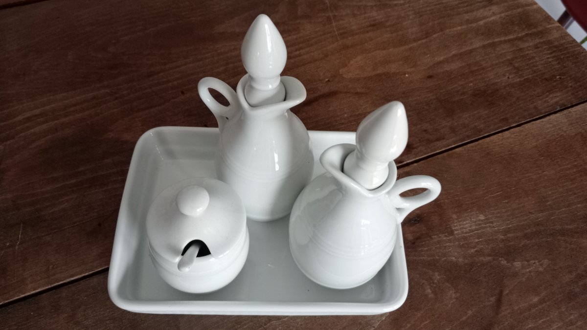 Bottiglia di Vinger e olio per trapani – perfetto per la manutenzione photo