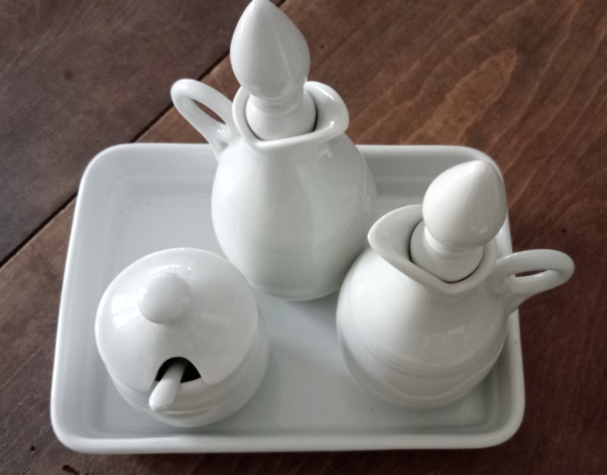 Bottiglia di Vinger e olio per trapani – perfetto per la manutenzione photo