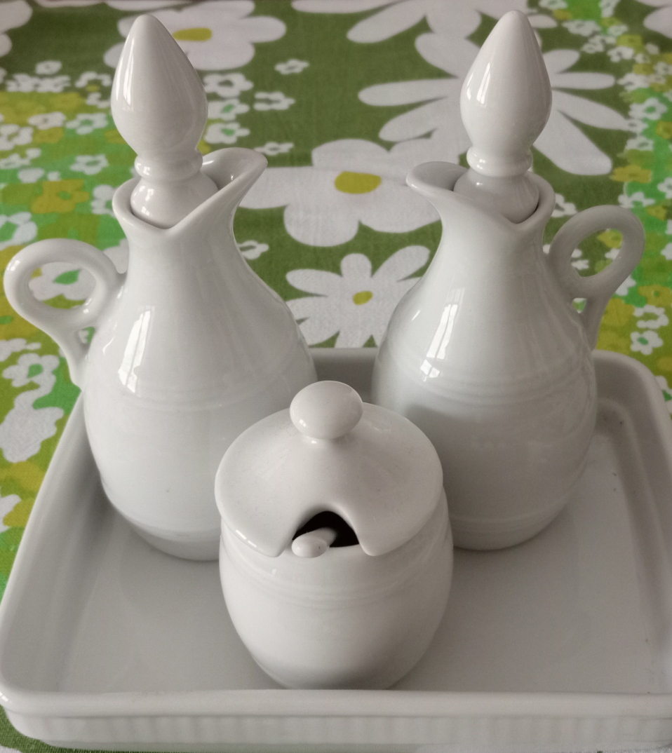 Bottiglia di Vinger e olio per trapani – perfetto per la manutenzione photo